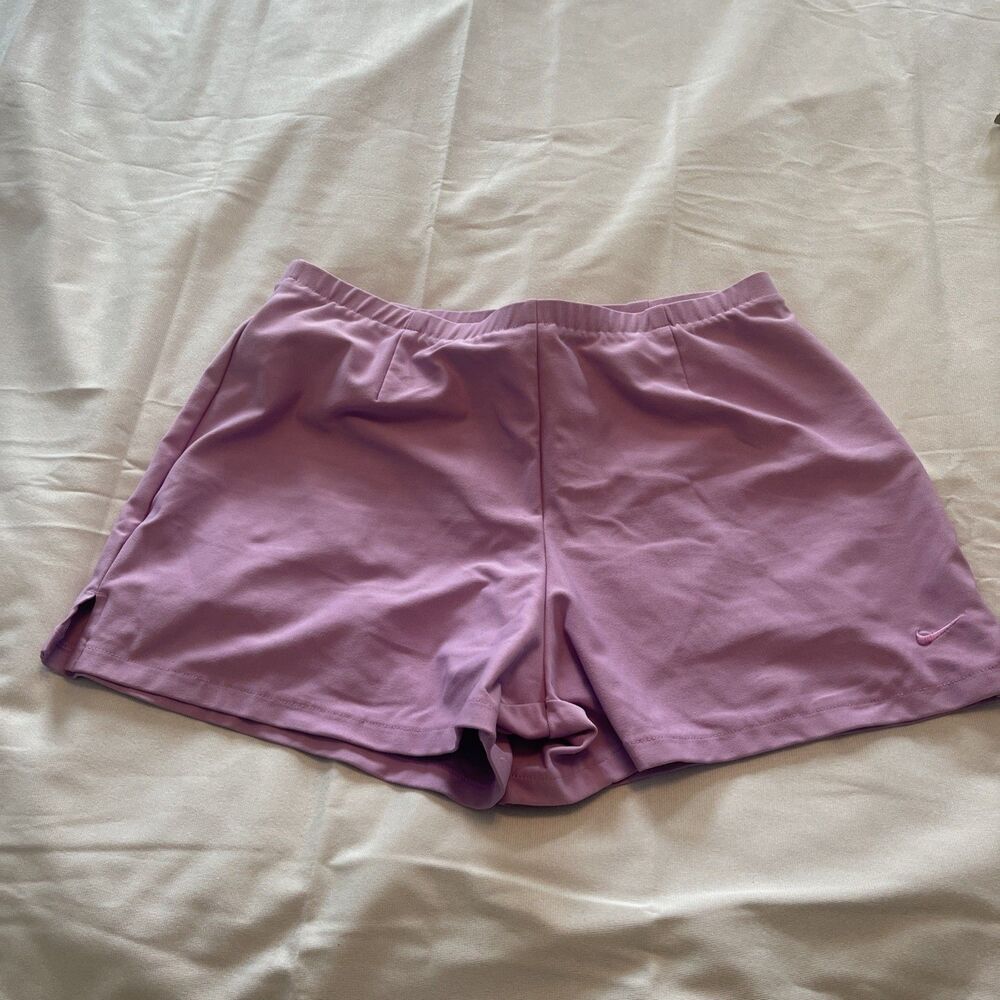 Nike Dri fit Shorts Lilac-Women-M